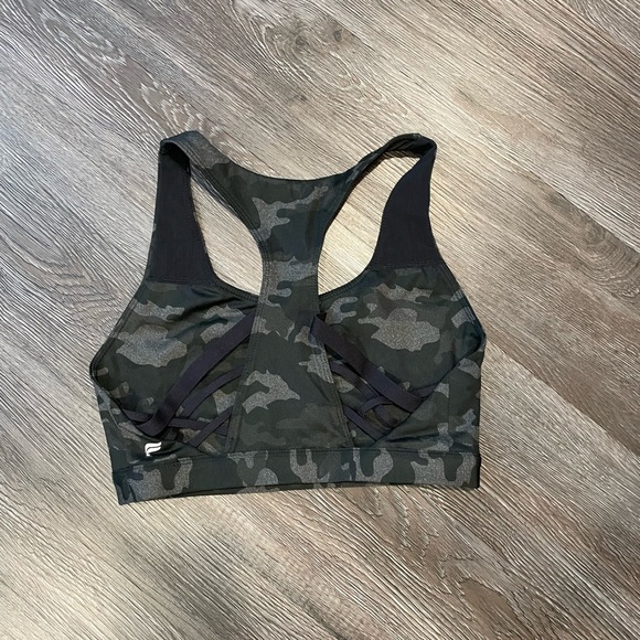 2 for $18 🦾  Fabletics Kessler Sports Bra - Picture 2 of 7